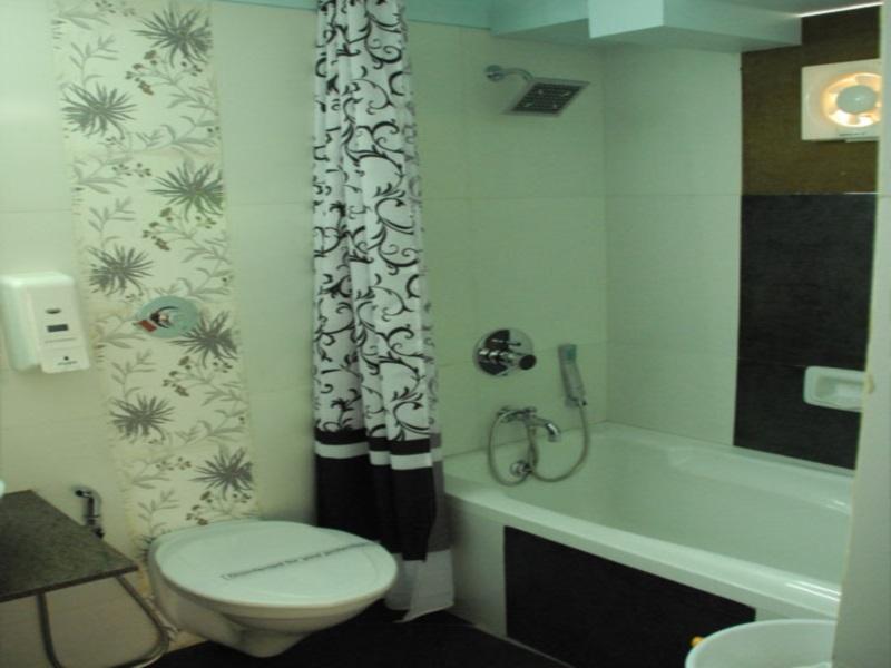 Oyo 4161 Hotel Shailly Inn Ahmedabad Ngoại thất bức ảnh